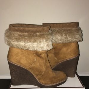 NWOB Zigi SoHo Shiver booties SIZE 9.5